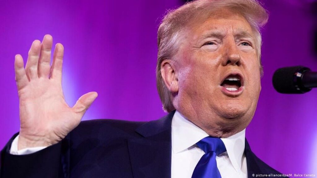 Donald Trump Tinggalkan Turki dengan Penerbangan Rahasia Akibat Ancaman Iran