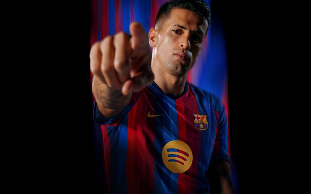 Joao Cancelo Optimistis Barcelona Mampu Tekuk Semua Pesaing LaLiga