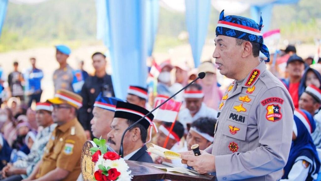 Kapolri Resmikan Pembangunan 895 Jembatan Merah Putih Presisi