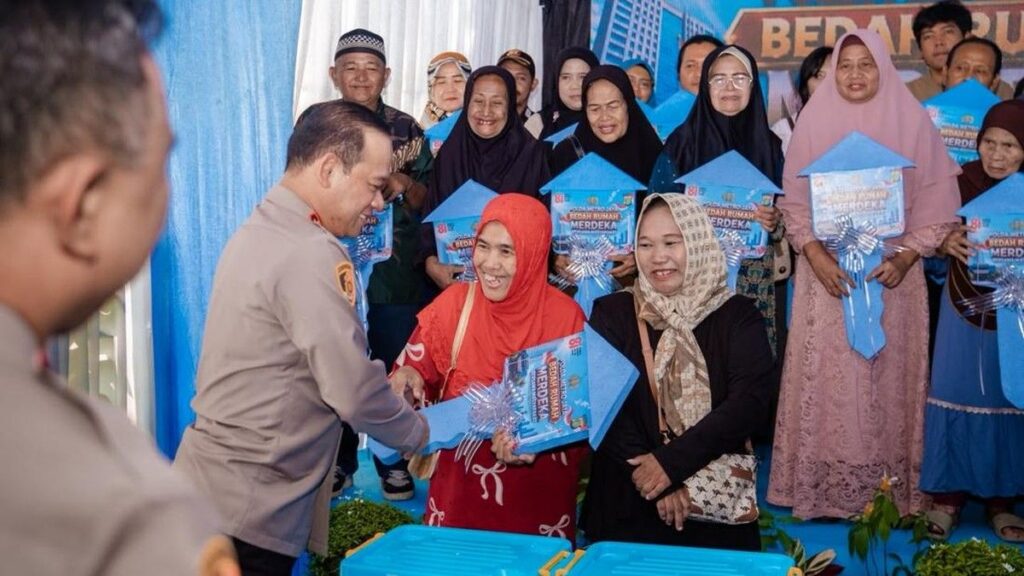 Polda Metro Jaya Resmikan 35 Rumah Layak Huni di Jakarta