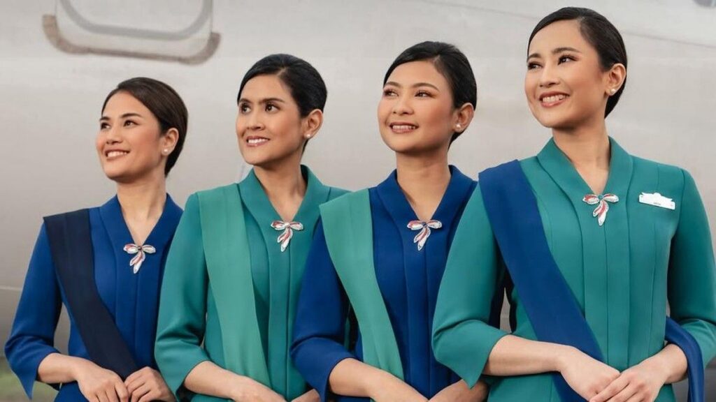 Garuda Indonesia Luncurkan Seragam Baru Pramugari dengan Sentuhan Budaya Nusantara