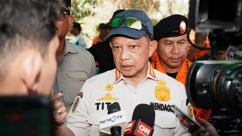 Mendagri Utamakan Pemulihan Listrik Logistik Gempa Manggarai Timur