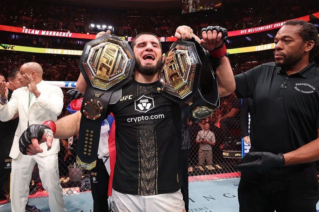 Islam Makhachev Pertahankan Sabuk Kelas Welter dan Cetak Rekor UFC