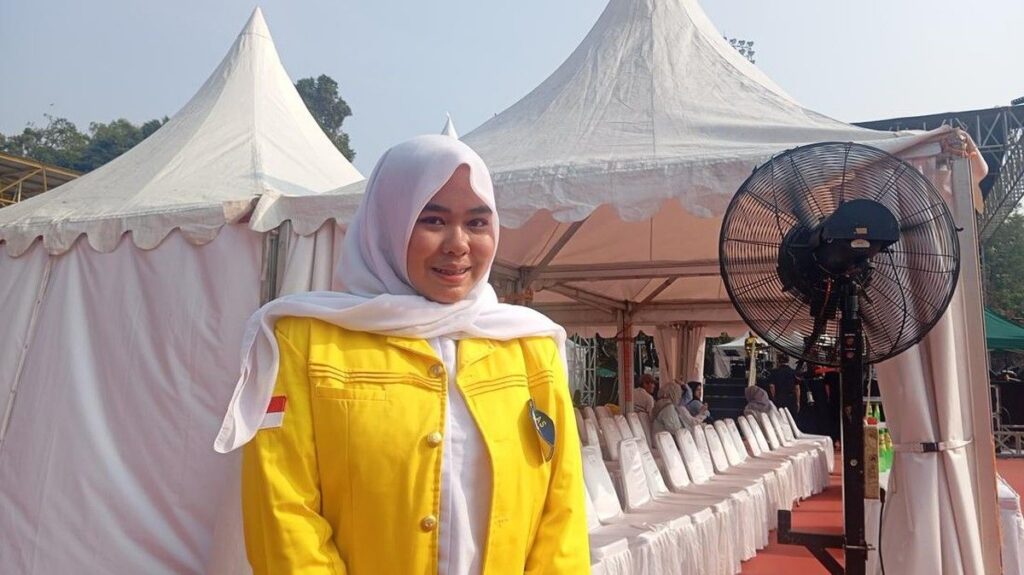 Nadira Gustina Lulus Teknik Industri UI untuk Sang Ayah