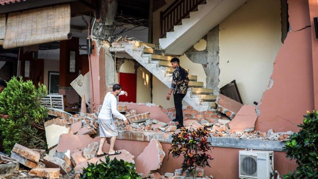 Gempa Susulan Guncang NTT Usai Gempa Magnitudo 7,7 Korbankan Warga