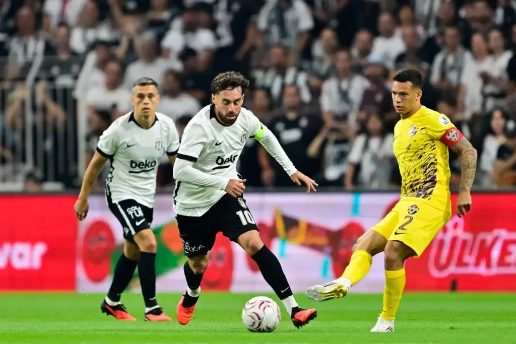 Besiktas Ungguli Eyupspor Lewat Gol Cerny pada Pembukaan Super Lig