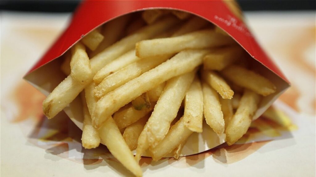 Penjualan McDonald’s AS Melambat di Tengah Lonjakan Penjualan Kembali ke Sekolah