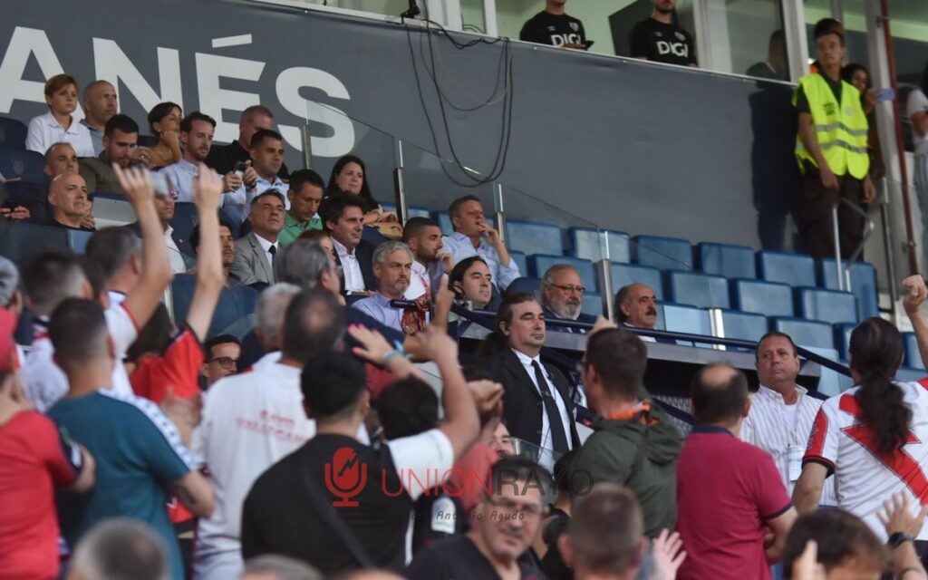 Presiden Rayo Vallecano Disiaki Suporter Saat Laga Melawan Alaves