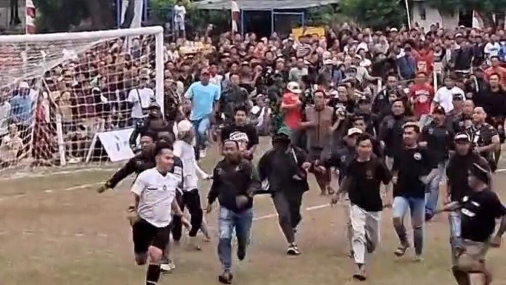 Suporter Pukul Wasit Dalam Pertandingan Tarkam di Purbalingga