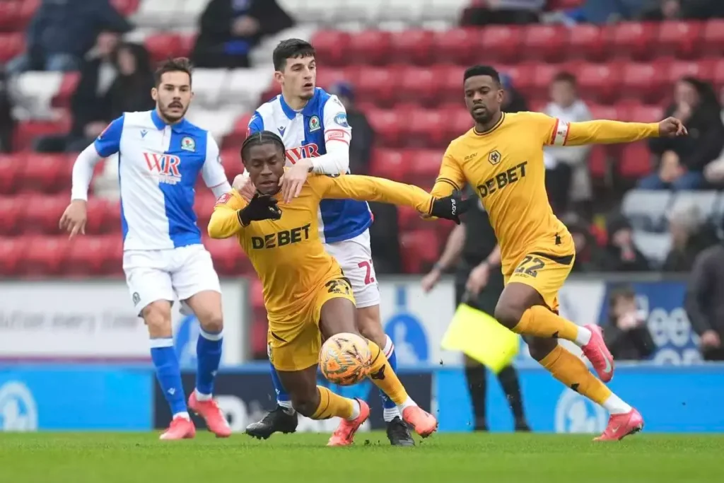 Blackburn Rovers Ungguli Wolves 2-1 di Molineux
