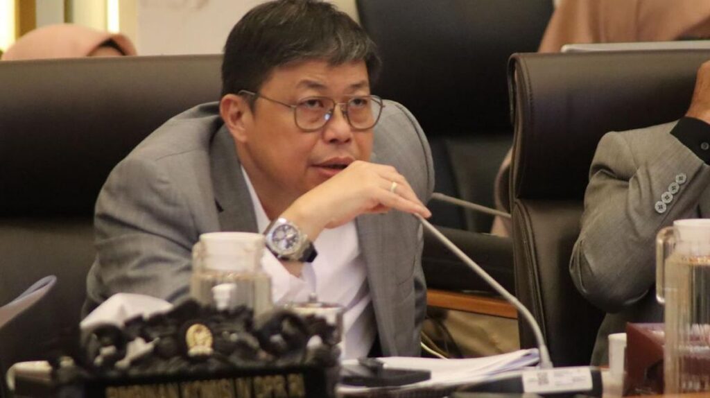 Karhutla Meluas di Kalimantan Ganggu Udara Malaysia dan Sekolah Ditutup