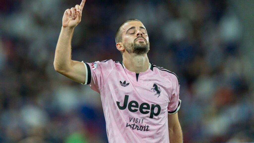 Juventus Kalahkan Chelsea 1-0 di Hong Kong Lewat Gol Zhegrova