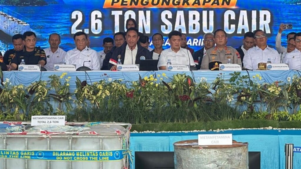 BNN dan Bea Cukai Sita 2.6 Ton Sabu Cair di Kepri