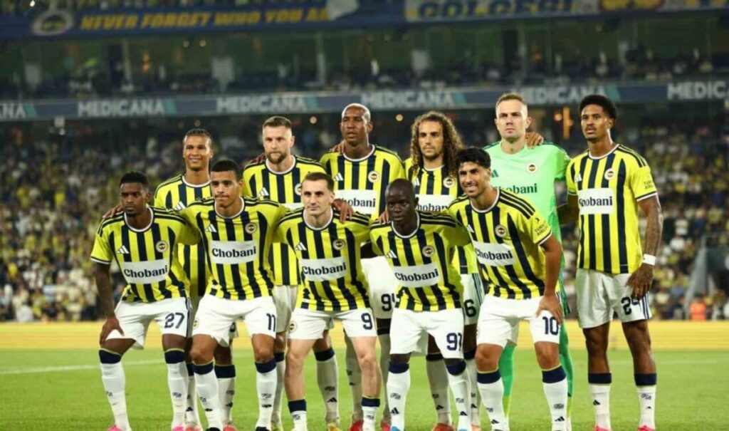 Ismail Kartal Merombak Skuad Utama Fenerbahce Lawan Sturm Graz