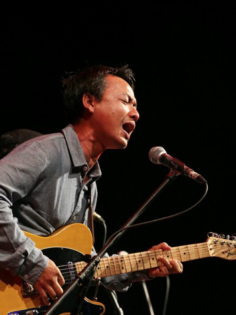 Makna Lagu Tubuhmu Membiru Tragis Karya Efek Rumah Kaca