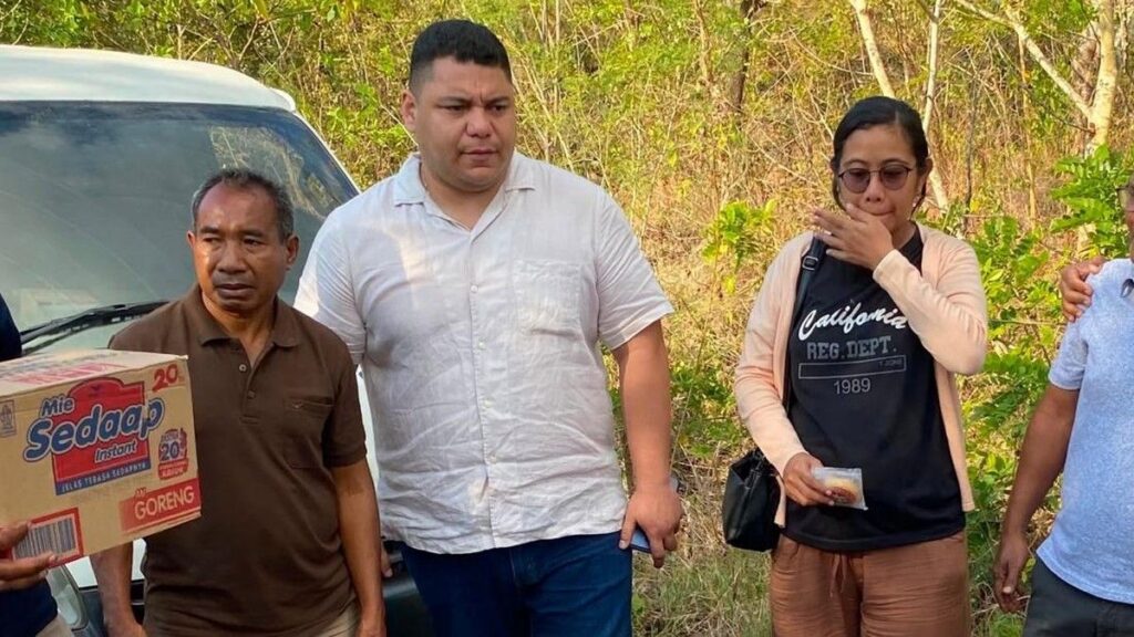 Gerindra Salurkan Bantuan Gempa NTT dan Usulkan Ambulans Udara
