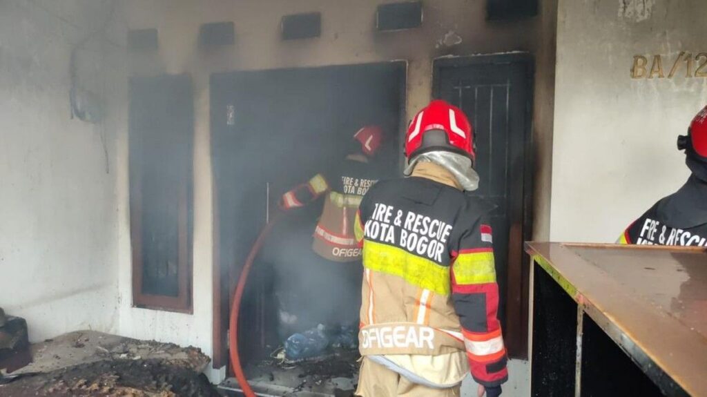 Kebakaran Rumah di Bogor Barat Dipicu Istri Bakar Baju Suami