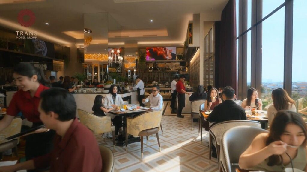 28th Sky Beach Club Surabaya Hadirkan Nuansa Tropis Ala Bali
