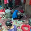 Buruh Pengupas Bawang Pasar Kramat Jati Bertahan dengan Upah Minim