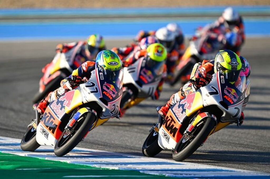 Benat Fernandez Kunci Kursi Moto3 2027 dan Pimpin Red Bull Rookies