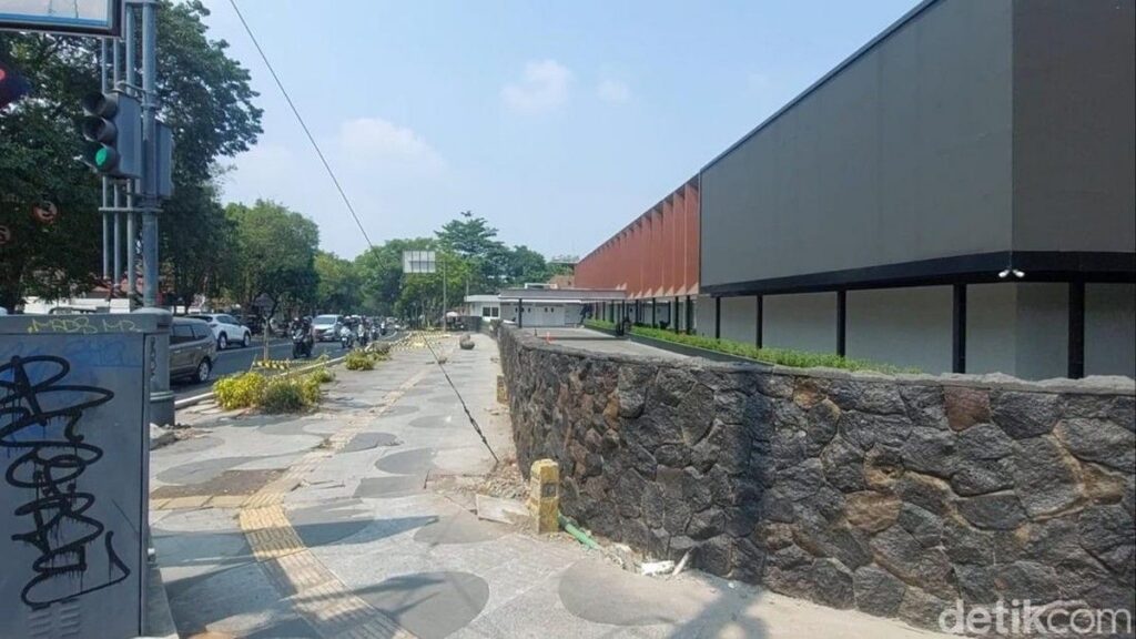 Wali Kota Bandung Panggil Pengelola Padel Terkait Penebangan Pohon