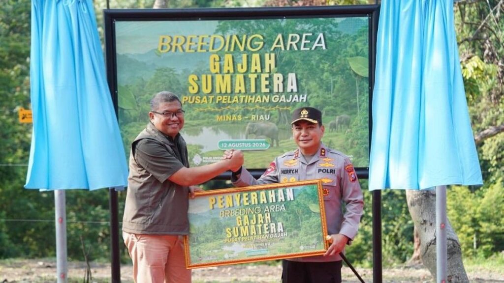 Polda Riau Diresmikan Kandang Breeding Gajah di PLG Minas