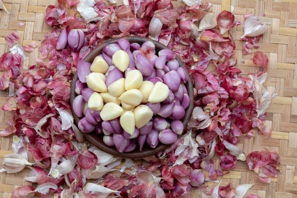 Cara Menyimpan Bawang Kupas Agar Tetap Segar dan Tahan Lama