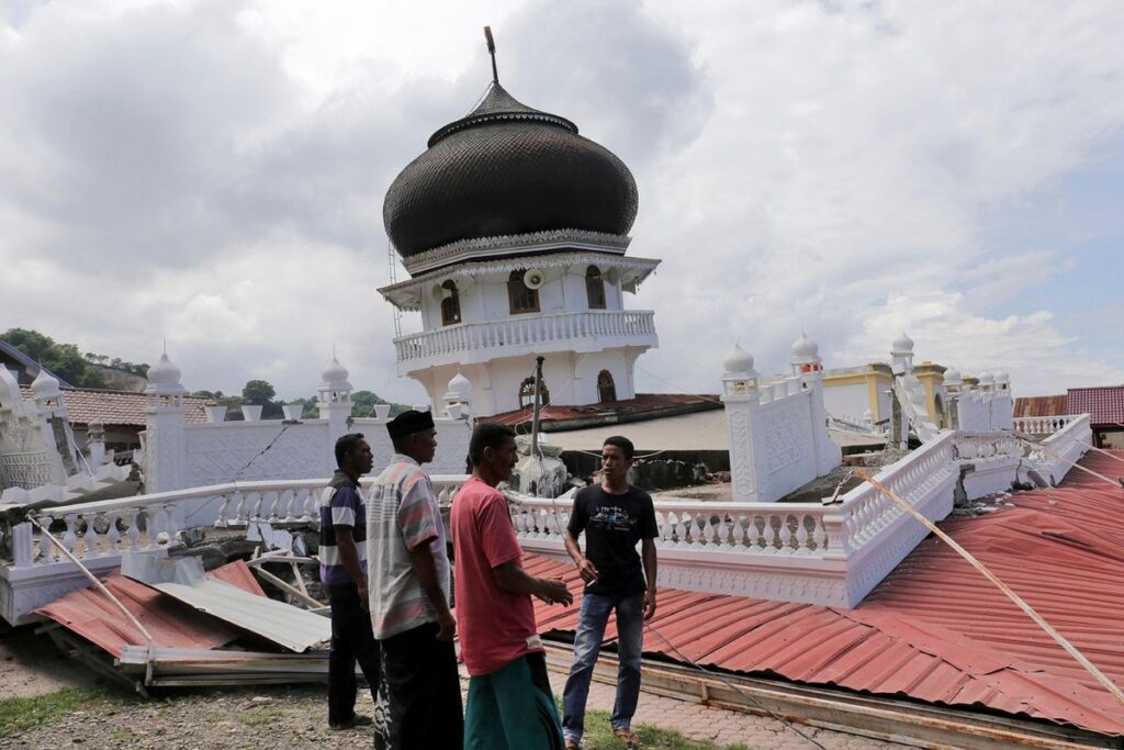 Gubernur NTT Priortaskan Kebutuhan Pengungsi Gempa M 77 di Nagekeo