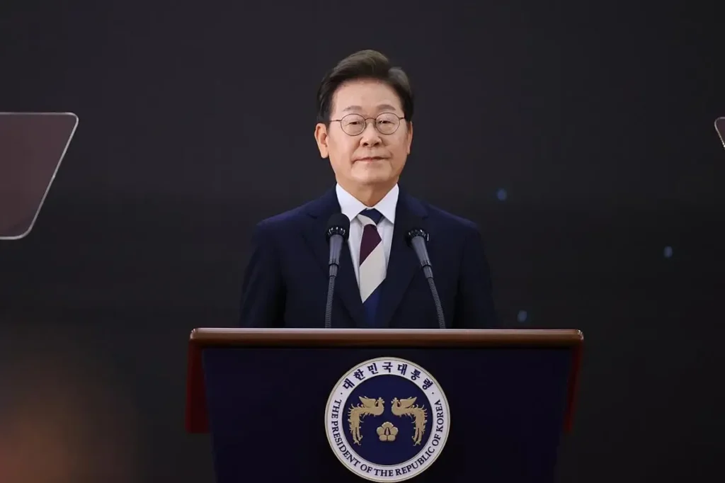 Presiden Korea Selatan Ajak Korea Utara Berdialog Akhiri Perang