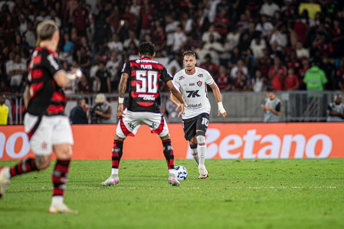 Erick Pulgar Cetak Gol Flamengo Ungguli Vitoria di Maracana