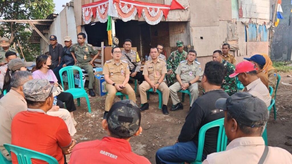 Pemprov DKI Sanksi Pembuang Sampah Liar di Cilincing Rp 10 Juta
