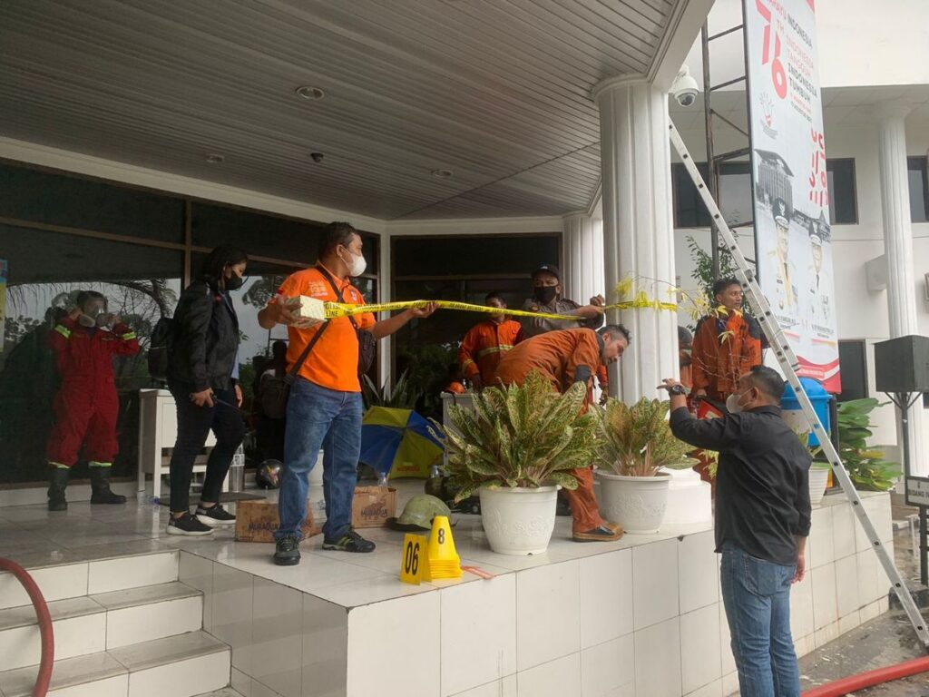 Saddil Ramdani Sambangi Rumah Orang Tua Usai Kebakaran di Muna Barat