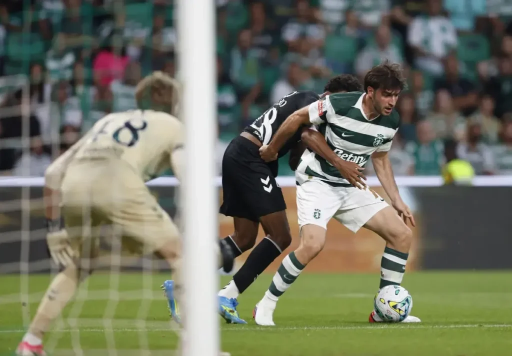 Sporting CP Taklukan Vitoria Guimaraes 3-2 di Alvalade