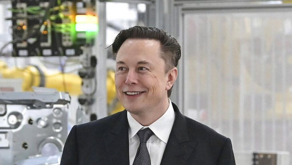 Elon Musk Bangun Pabrik Chip Terafab Senilai Rp300 Triliun