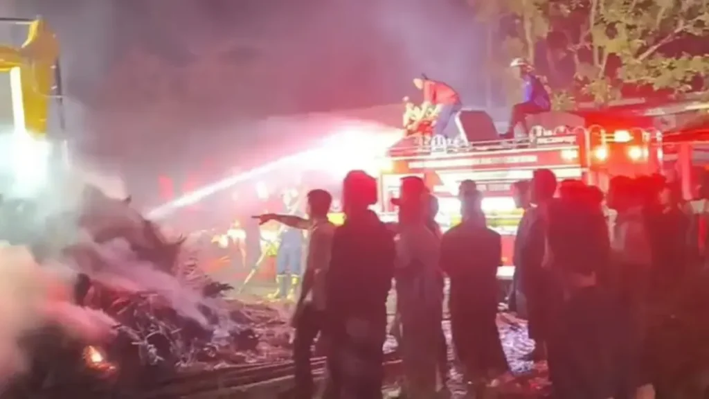 Personel Gabungan Padamkan Kebakaran Lahan Gambut di Inhil