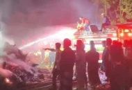 Personel Gabungan Padamkan Kebakaran Lahan Gambut di Inhil