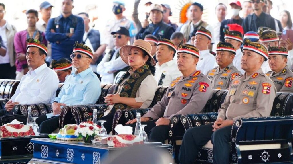 Polri Raih Rekor MURI Penanaman Bawang Putih Serentak