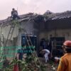 Pohon Tumbang Timpa Rumah Warga di Babakan Madang Bogor