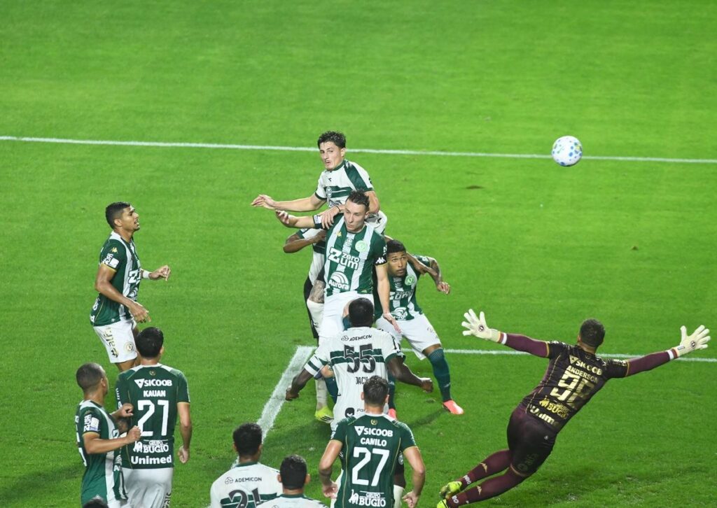 Coritiba Taklukkan Chapecoense Dua Gol Tanpa Balas di Couto Pereira