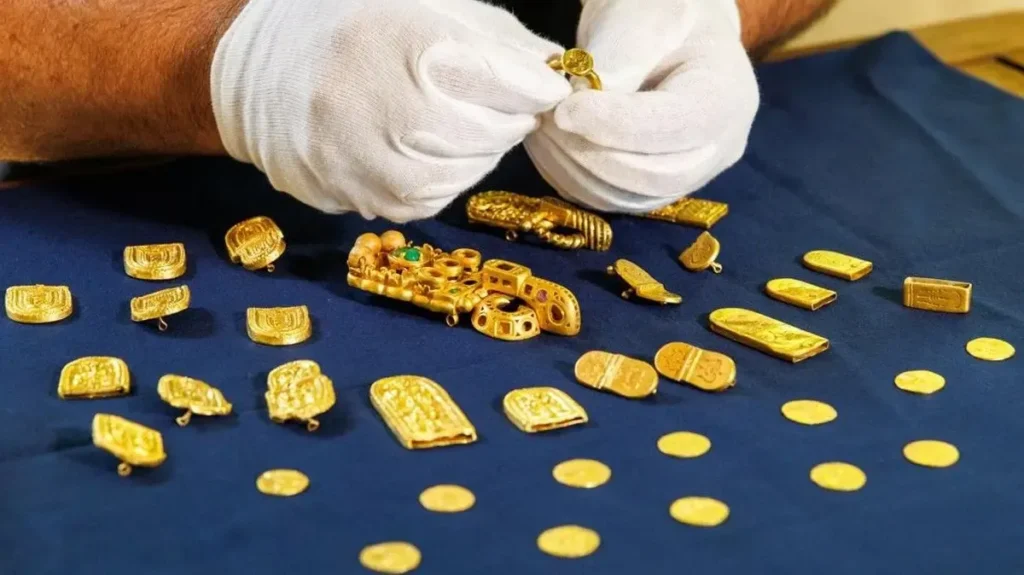 Warga Ceko Temukan 2.150 Koin Perak Abad Pertengahan di Kutnohorsk