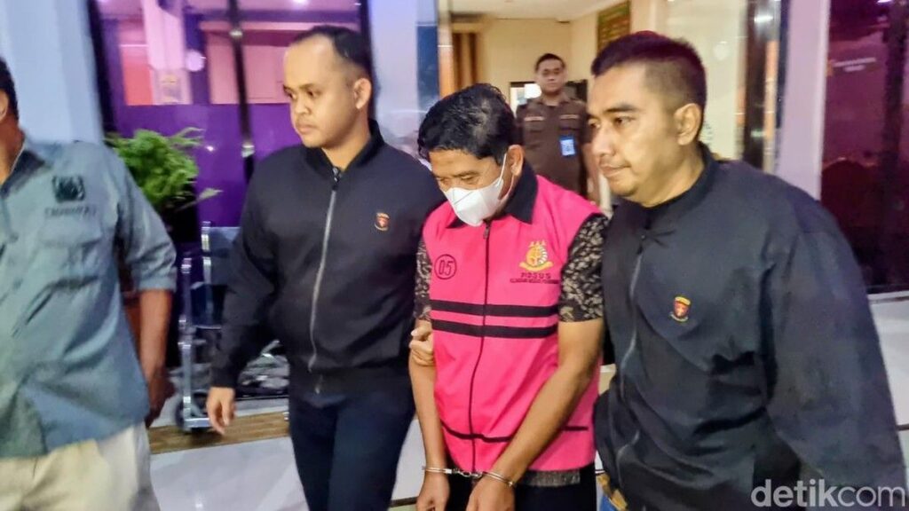 Kejari Ponorogo Tahan Mantan Ketua DPRD SN Terkait Korupsi Perumahan