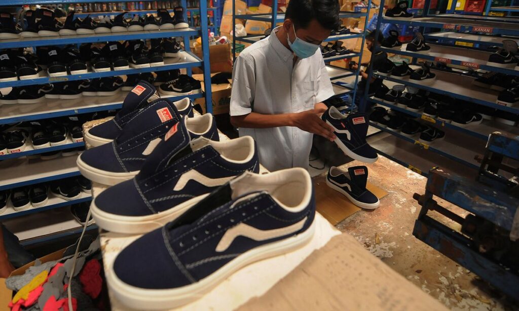 Mantan Narapidana Luncurkan Merek Sepatu Lokal di Tangerang