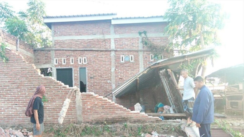 Gempa Magnitudo 7 Guncang NTT 53 Orang Meninggal Dunia