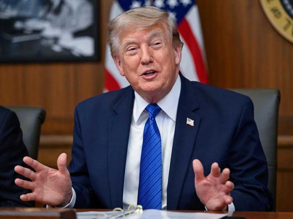 Trump Ancam Sanksi Ekonomi Negara Pembantu Iran