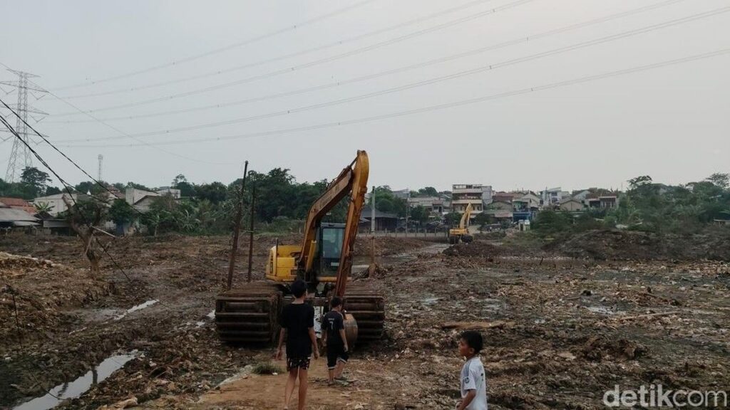 Pemkot Depok Normalkan Sungai Usai Banjir Bulak Barat Surut