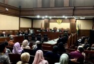 Kekayaan Miliarder AI Meningkat Saat Kelas Pekerja Menghadapi Tekanan Ekonomi
