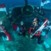Ketua WASI dan Bupati Biak Gelar Upacara Bendera Merah Putih Bawah Laut