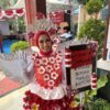 Emak-emak di Kemanggisan Gelar Fashion Show Busana dari Sampah Daur Ulang