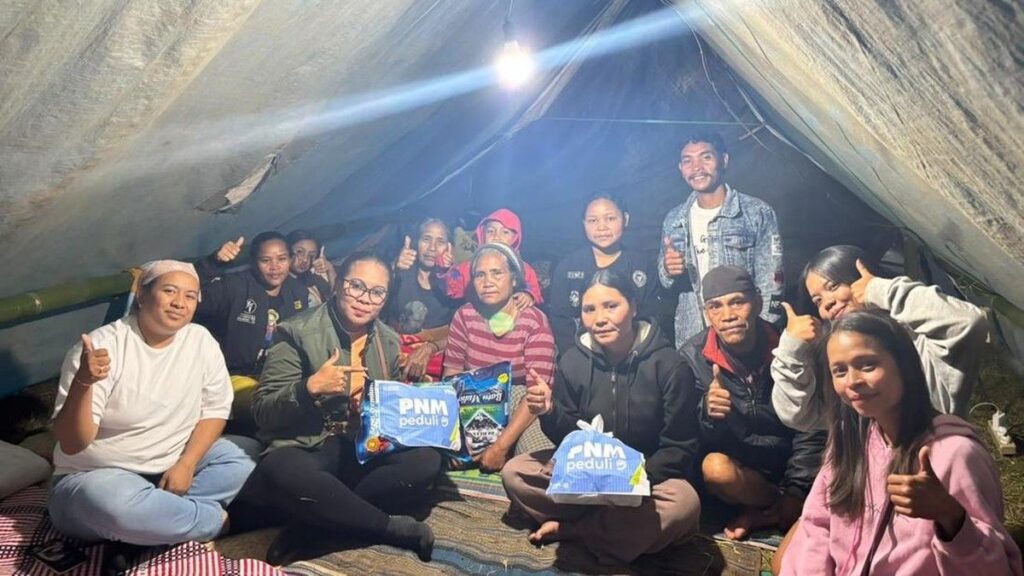 PNM Penyaluran Bantuan Logistik bagi Korban Gempa NTT