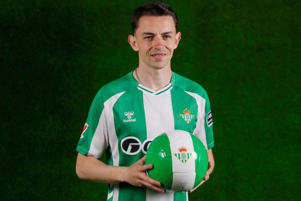 Álvaro Fidalgo Kembali Main untuk Betis Usai Piala Dunia 2026